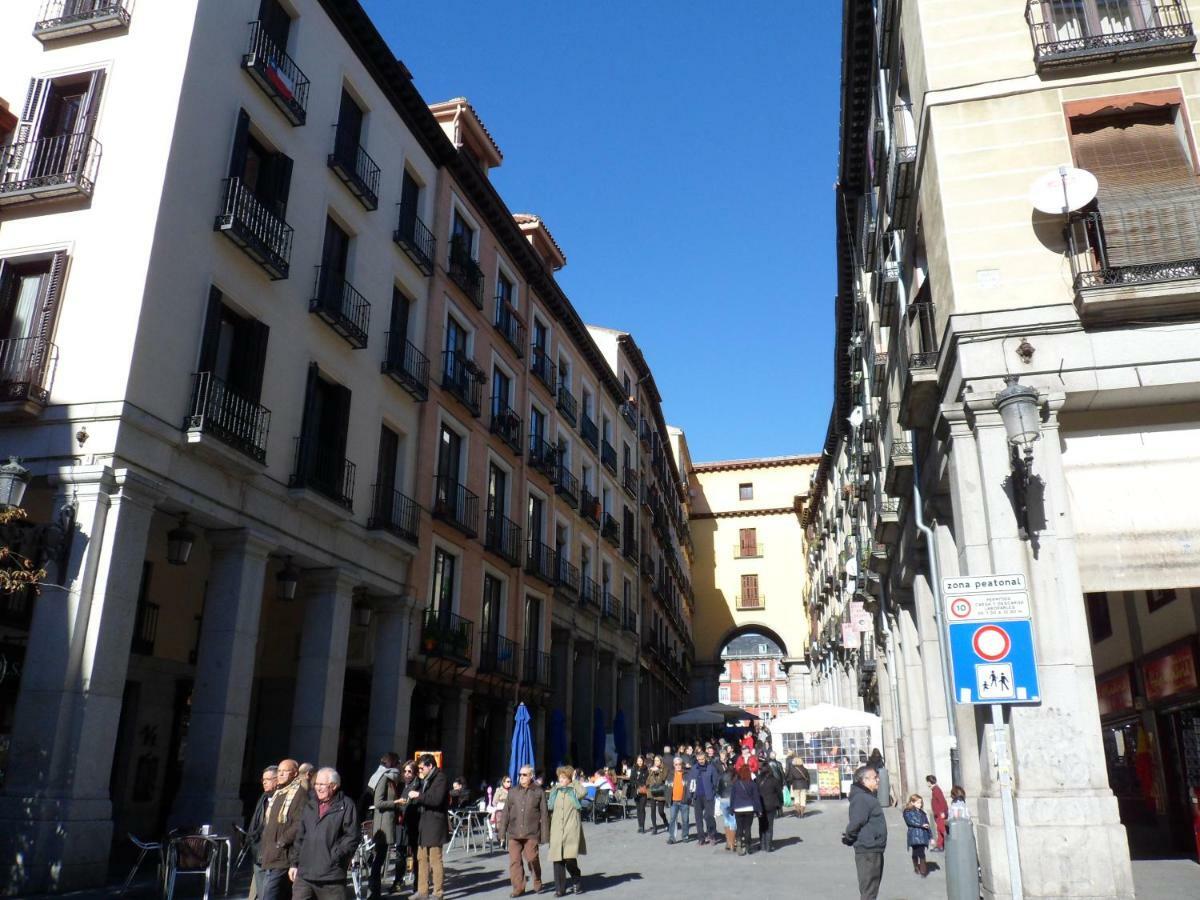 Apartmán Los Ventanales Plaza Mayor Madrid Exteriér fotografie